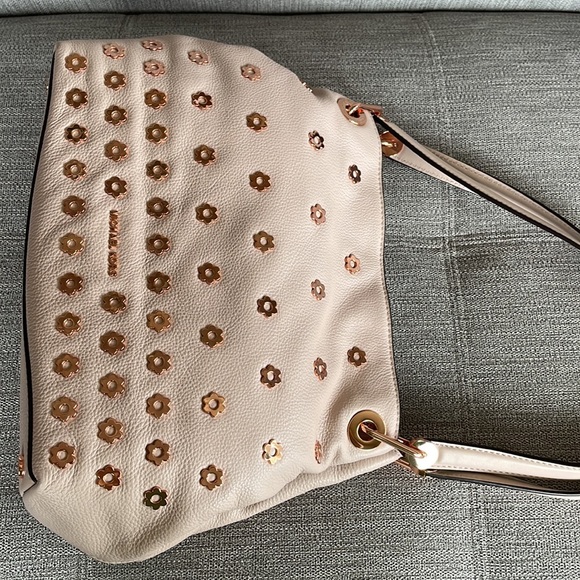 MICHAEL KORS Light Pink Leather Studded Bedford
Satchel - Picture 8 of 12